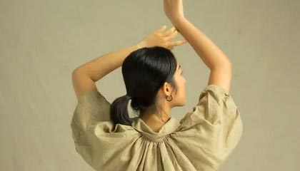 中远海发：2024年中期报告显示，收益为人民币11,659,244,000元，母公司普通股持有人应占每股基本盈利为人民币0.0661元
