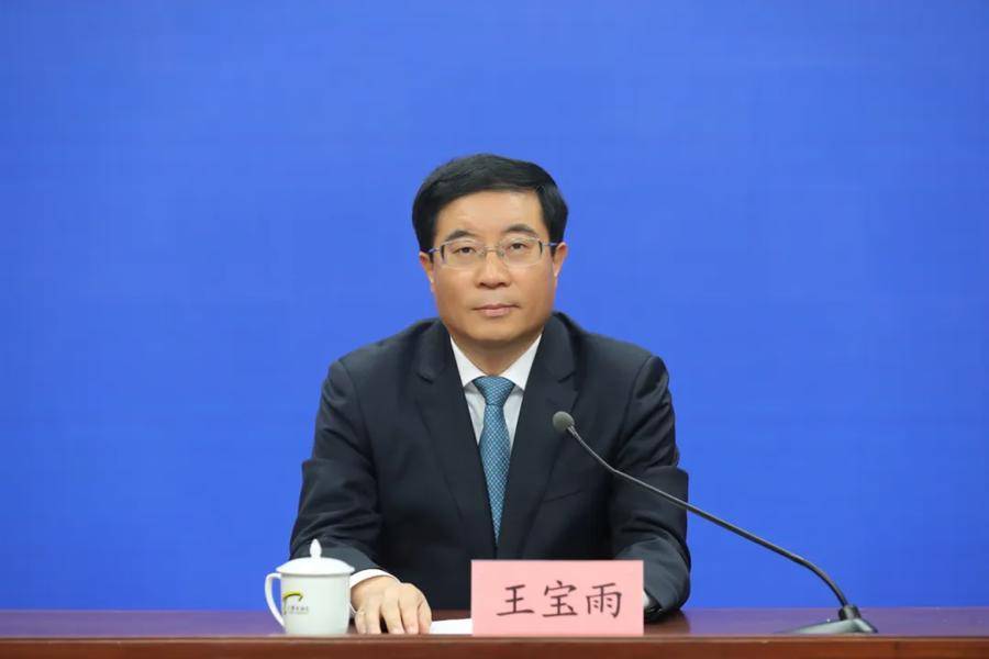 “70后”的他，晋升直辖市副市长！